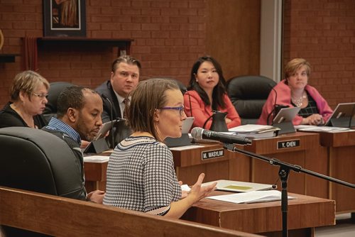 Canstar Community News Nov. 19 - The Winnipeg School Division board voted unanimously to seek changes to the voting rights for newcomers and students during their Nov. 19 meeting. (EVA WASNEY/CANSTAR COMMUNITY NEWS/METRO)