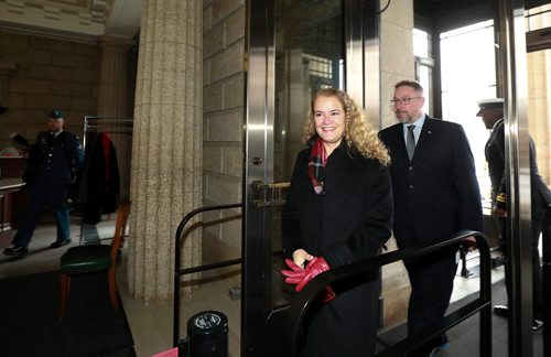 RUTH BONNEVILLE / WINNIPEG FREE PRESS


Julie Payette, Governor General of Canada, makes her way through the doors of the Manitoba Legislative Building during her official welcoming ceremony on Monday.


 Nov 26th, 2018