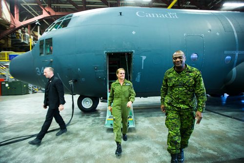 MIKAELA MACKENZIE / WINNIPEG FREE PRESS
Governor General Julie Payette tours the Canadian Forces Base 17 Wing in Winnipeg on Tuesday, Nov. 27, 2018.
Winnipeg Free Press 2018.