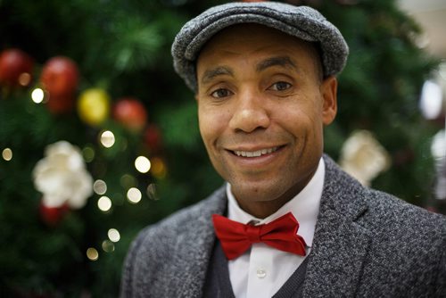 MIKE DEAL / WINNIPEG FREE PRESS
Chad Celaire, in front of the huge tree in Cityplace shopping centre, has for the last three holiday seasons rented out his vocal services, billing himself as The Christmas Singer.
181127 - Tuesday, November 27, 2018.