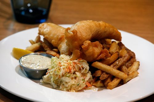 PHIL HOSSACK / WINNIPEG FREE PRESS - REVIEW-Capital Grill - Bar on Broadway. Fish and Chips. See Alison Gilmore's tale. - November 27, 2018