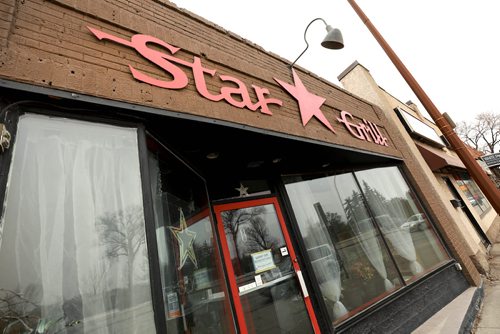 RUTH BONNEVILLE / WINNIPEG FREE PRESS

Star Grill restaurant on Portage Ave. has a sign on the door saying it's closed for renovations.




 Nov 28th, 2018