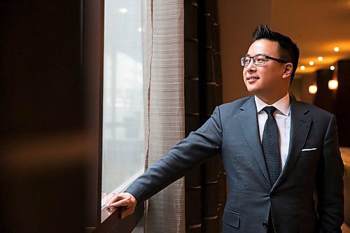 MIKAELA MACKENZIE / WINNIPEG FREE PRESS
Gary Ng, a 34 yr old U of M grad who just acquired PI Financial for $100 million, poses for a portrait at the Fairmont in Winnipeg on Wednesday, Nov. 28, 2018.
Winnipeg Free Press 2018.