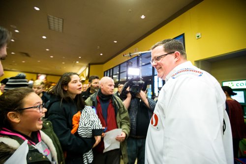 MIKAELA MACKENZIE / WINNIPEG FREE PRESS
Christopher Haley talks to friends and the media after accepting the Safeway $1,000,000 Score & Win contest at Safeway in Winnipeg on Wednesday, Nov. 28, 2018.
Winnipeg Free Press 2018.