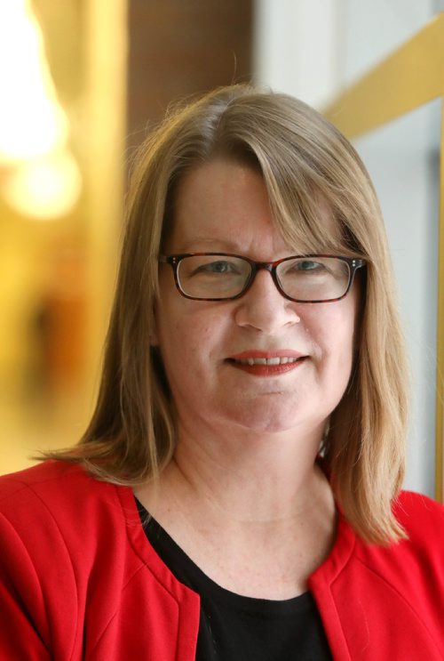 RUTH BONNEVILLE / WINNIPEG FREE PRESS
Portrait of Sandra Woloschuk, United Way volunteer.
See Alex Paul story.
Nov 29th, 2018