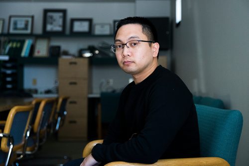 MIKAELA MACKENZIE / WINNIPEG FREE PRESS
Edward Balaquit poses for a portrait at his workplace on the six-month anniversary of his father's disappearance in Winnipeg on Friday, Nov. 30, 2018.
Winnipeg Free Press 2018.