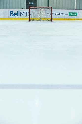 MIKE DEAL / WINNIPEG FREE PRESS
Empty net at the Bell MTS Iceplex.
181130 - Friday, November 30, 2018.