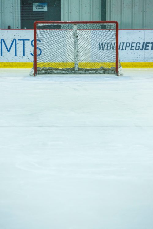 MIKE DEAL / WINNIPEG FREE PRESS
Empty net at the Bell MTS Iceplex.
181130 - Friday, November 30, 2018.