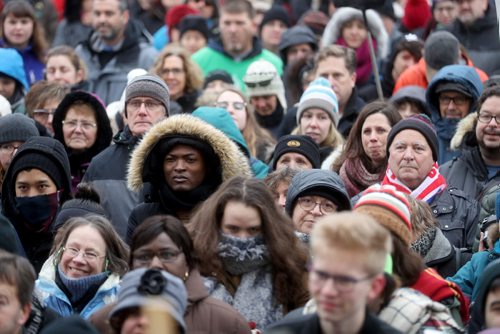 TREVOR HAGAN / WINNIPEG FREE PRESS
Rally to support Franco-Ontarians in front of the St.Boniface City Hall, Saturday, December 1, 2018.