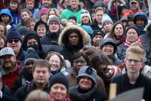 TREVOR HAGAN / WINNIPEG FREE PRESS
Rally to support Franco-Ontarians in front of the St.Boniface City Hall, Saturday, December 1, 2018.