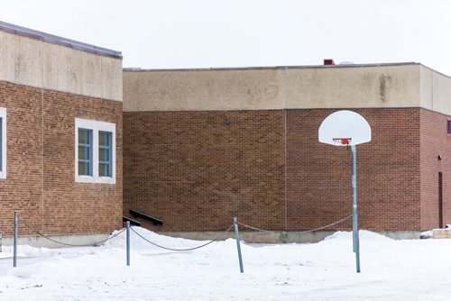 MIKAELA MACKENZIE / WINNIPEG FREE PRESS
Lord Selkirk Regional Comprehensive Secondary School stands empty after all 15 schools in the Lord Selkirk School Division were closed due to social media threats in Selkirk on Monday, Dec. 3, 2018.
Winnipeg Free Press 2018.