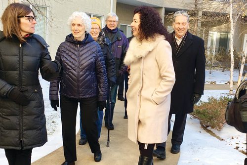 Canstar Community News Minister Filomena Tassi and Dan Vandal meet with staff and residents at Seine River Retirement Residence. (SUPPLIED/THE LANCE/CANSTAR)