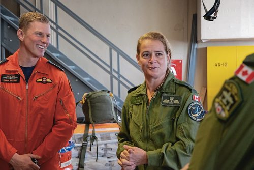 Canstar Community News Nov. 27, 2018 - Before departing Winnipeg, Governor General Julie Payette visited with members of  17 Wing's 402 and 403 squadrons.(EVA WASNEY/CANSTAR COMMUNITY NEWS/METRO)