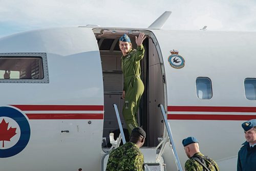 Canstar Community News Nov. 27, 2018 - Before departing Winnipeg, Governor General Julie Payette visited with members of  17 Wing's 402 and 403 squadrons.(EVA WASNEY/CANSTAR COMMUNITY NEWS/METRO)