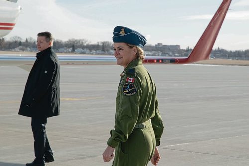 Canstar Community News Nov. 27, 2018 - Before departing Winnipeg, Governor General Julie Payette visited with members of  17 Wing's 402 and 403 squadrons.(EVA WASNEY/CANSTAR COMMUNITY NEWS/METRO)