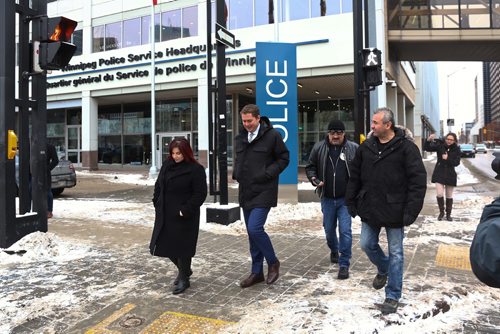 MIKE DEAL / WINNIPEG FREE PRESS
Andrew Scheer, leader of the Conservative party of Canada and Official Opposition, on a walk along Smith Street with Bear Clan members, Réjeanne Caron (left), Director of The Bear Clan and Conservative Candidate, James Favel (centre) founder of The Bear Clan citizen patrol, and Brian Chrupalo (right), Chair of the Bear Clan Board, Monday morning.
181203 - Monday, December 03, 2018.