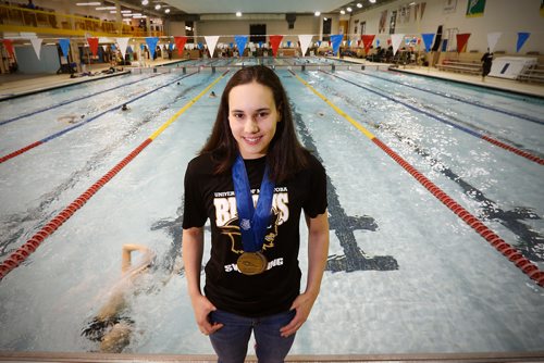 JOHN WOODS / WINNIPEG FREE PRESS
University of Manitoba swimmer Kelsey Wog,  who won a gold, silver and bronze at the U.S. Winter Nationals meet in North Carolina, is photographed at the Pan Am Pool Monday, December 3, 2018.