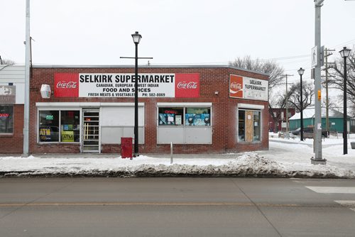 RUTH BONNEVILLE / WINNIPEG FREE PRESS

 49.8 Meth

Selkirk Supermarket on Selkirk Ave. has been hit hard by customers coming in high on meth.  A boarded up window on the corner of the building is evidence of one such encounter.  


See Jessica Botelho-Urbanski story. 


Dec 3rd, 2018