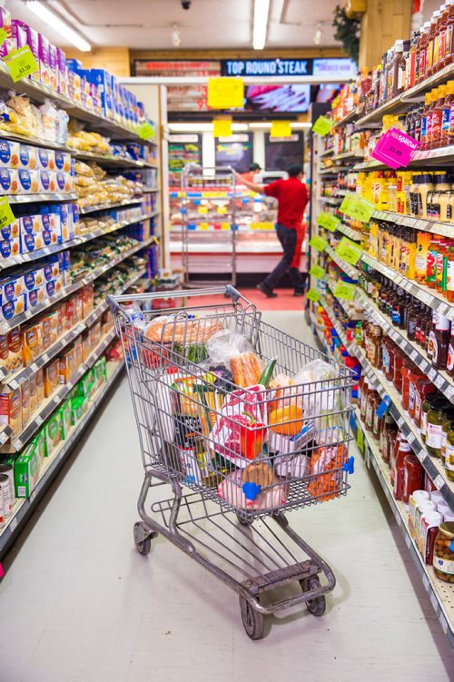 MIKAELA MACKENZIE / WINNIPEG FREE PRESS
Groceries at Food Fare in Winnipeg on Tuesday, Dec. 4, 2018.
Winnipeg Free Press 2018.