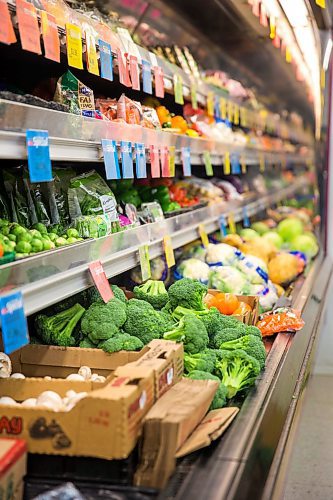 MIKAELA MACKENZIE / WINNIPEG FREE PRESS
Groceries at Food Fare in Winnipeg on Tuesday, Dec. 4, 2018.
Winnipeg Free Press 2018.