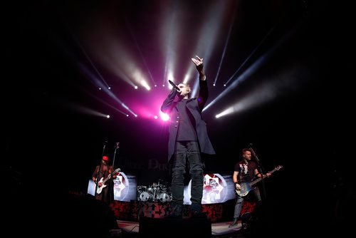 JOHN WOODS / WINNIPEG FREE PRESS
Three Days Grace performs in Winnipeg at BellMTS Tuesday, December 4, 2018.