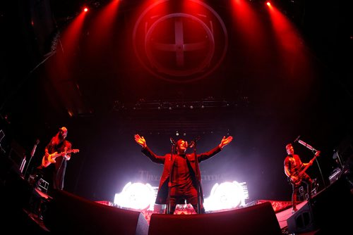 JOHN WOODS / WINNIPEG FREE PRESS
Three Days Grace performs in Winnipeg at BellMTS Tuesday, December 4, 2018.