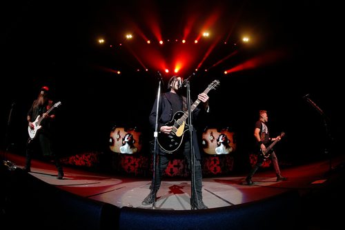 JOHN WOODS / WINNIPEG FREE PRESS
Three Days Grace performs in Winnipeg at BellMTS Tuesday, December 4, 2018.