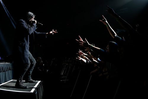 JOHN WOODS / WINNIPEG FREE PRESS
Three Days Grace performs in Winnipeg at BellMTS Tuesday, December 4, 2018.