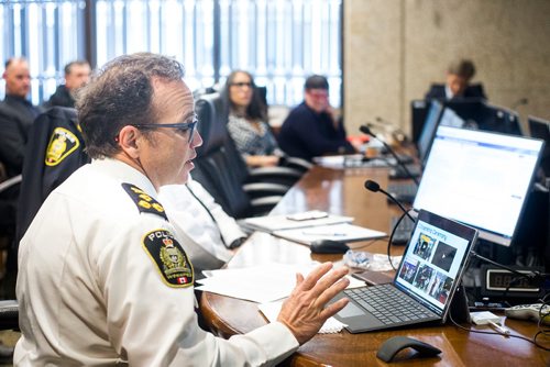 MIKAELA MACKENZIE / WINNIPEG FREE PRESS
Winnipeg Police Chief Danny Smyth speaks at the police board meeting at City Hall in Winnipeg on Friday, Dec. 7, 2018.
Winnipeg Free Press 2018.