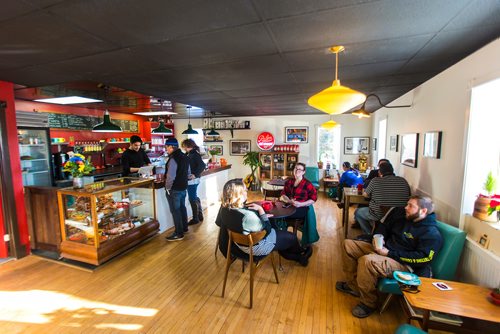 MIKAELA MACKENZIE / WINNIPEG FREE PRESS
Modern Coffee, a newly opened cafe at Inkster and Main, in Winnipeg on Friday, Dec. 7, 2018.
Winnipeg Free Press 2018.