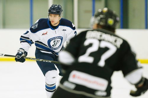 JOHN WOODS / WINNIPEG FREE PRESS
Steinbach Pistons' Kyle Bettens (21) plays against the Neepawa Natives at Seven Oaks Sportsplex Monday, December 10, 2018.