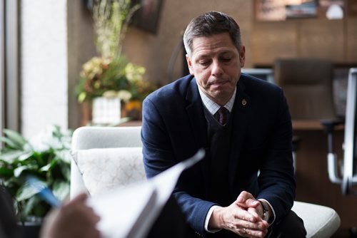 MIKAELA MACKENZIE / WINNIPEG FREE PRESS
Mayor Brian Bowman sits down for an interview with the Free Press about the meth crisis while in his office at City Hall in Winnipeg on Wednesday, Dec. 12, 2018. 
Winnipeg Free Press 2018.