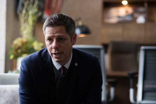 MIKAELA MACKENZIE / WINNIPEG FREE PRESS
Mayor Brian Bowman sits down for an interview with the Free Press about the meth crisis while in his office at City Hall in Winnipeg on Wednesday, Dec. 12, 2018. 
Winnipeg Free Press 2018.