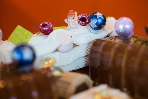 MIKAELA MACKENZIE / WINNIPEG FREE PRESS
Buches de Noel, buchettes, and macarons at l'Epi de Ble, a French Bakery, in Winnipeg on Thursday, Dec. 13, 2018. 
Winnipeg Free Press 2018.