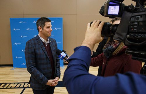 MIKE DEAL / WINNIPEG FREE PRESS
Winnipeg Mayor Brian Bowman announces renovation funding for five community centres while at Valour Community Centre Monday morning.
181217 - Monday, December 17, 2018.