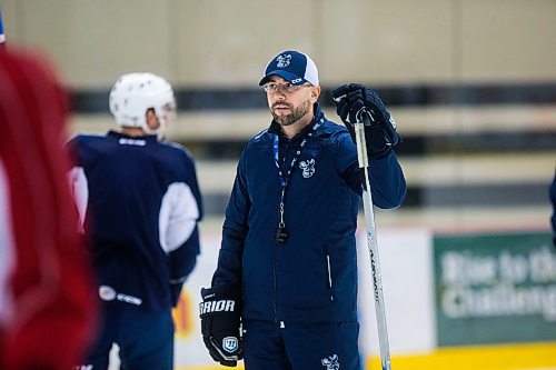 MIKAELA MACKENZIE / WINNIPEG FREE
Head coach Pascal Vincent during a Manitoba Moose practice at the Bell MTS Iceplex in Winnipeg on Wednesday, Dec. 19, 2018. 
Winnipeg Free Press 2018.