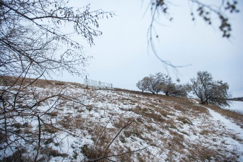 MIKAELA MACKENZIE / WINNIPEG FREE PRESS
The newly unveiled Garbage Hill sign at West View Park in Winnipeg on Thursday, Dec. 20, 2018. 
Winnipeg Free Press 2018.