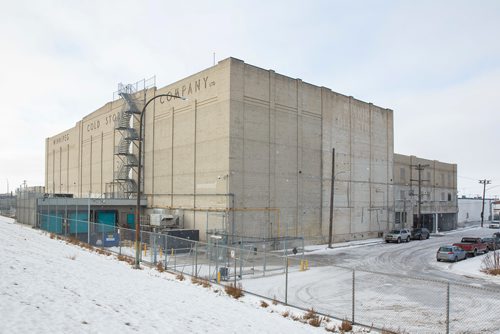 MIKE DEAL / WINNIPEG FREE PRESS
Licensed cannabis producer Bonify uses the old Winnipeg Cold Storage building at Salter Street and Jarvis Avenue.
181220 - Thursday, December 20, 2018.