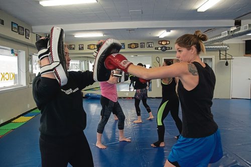 Canstar Community News Dec. 13 -  Winnipeg Women's Kickboxing gym is offering a new affordable bootcamp. (EVA WASNEY/CANSTAR COMMUNITY NEWS/METRO)