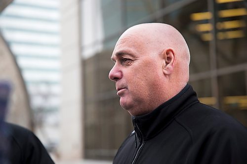 MIKAELA MACKENZIE / WINNIPEG FREE PRESS
Peter Woods, executive director of Hockey Manitoba speaks to the media outside of the Law Courts in Winnipeg on Friday, Dec. 21, 2018. 
Winnipeg Free Press 2018.