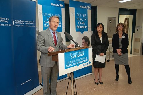 Canstar Community News Dec. 18 - The Winnipeg Regional Health Authority and Minister of Health, Seniors and Active Living Cameron Friesen unveiled the Misericordia Health Centre's new comunity intravenous clinic. (EVA WASNEY/CANSTAR COMMUNITY NEWS/METRO)