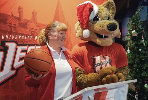 Canstar Community News Dec. 17 - The Wesmen launched its annual Wesmen Classic tournament during a media event at The King's Head Pub on Dec. 17. (EVA WASNEY/CANSTAR COMMUNITY NEWS/METRO)