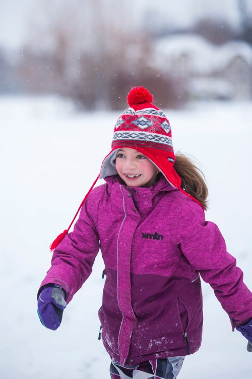 MIKAELA MACKENZIE / WINNIPEG FREE PRESS
Emily Keselman, nine, skates in Assiniboine Park on Christmas morning in Winnipeg on Tuesday, Dec. 25, 2018. 
Winnipeg Free Press 2018.