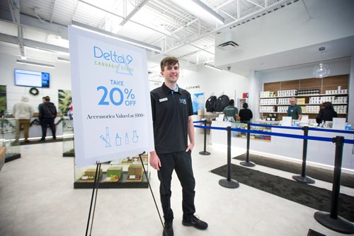 MIKAELA MACKENZIE / WINNIPEG FREE PRESS
Chad Lapointe, store manager, poses for a portrait on Boxing Day at the Delta 9 cannabis store in Winnipeg on Wednesday, Dec. 26, 2018. 
Winnipeg Free Press 2018.