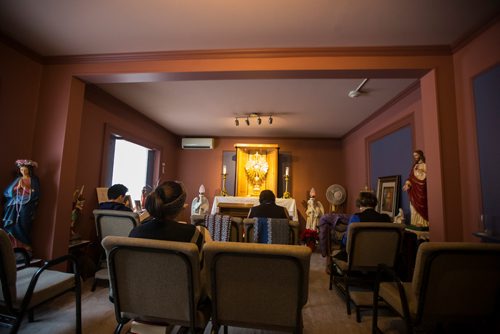 MIKAELA MACKENZIE / WINNIPEG FREE PRESS
The 24/7 eucharistic adoration at the Holy Cross Roman Catholic Parish in Winnipeg on Wednesday, Dec. 26, 2018. 
Winnipeg Free Press 2018.