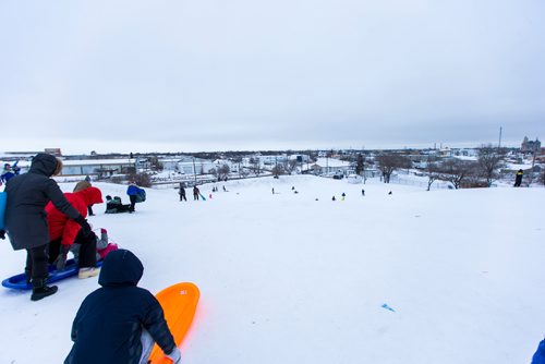 MIKAELA MACKENZIE / WINNIPEG FREE PRESS
Tobogganers take advantage of the snow at West View Park in Winnipeg on Wednesday, Dec. 26, 2018. 
Winnipeg Free Press 2018.