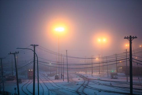 MIKAELA MACKENZIE / WINNIPEG FREE PRESS
A foggy morning at the rail yard in Winnipeg on Wednesday, Dec. 12, 2018. 
Winnipeg Free Press 2018.