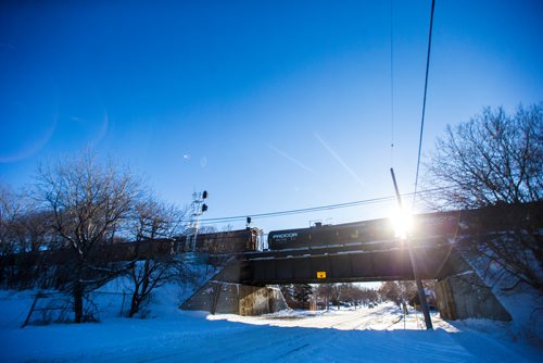 MIKAELA MACKENZIE / WINNIPEG FREE PRESS
The CP rail line in St. Boniface in Winnipeg on Friday, Dec. 28, 2018. 
Winnipeg Free Press 2018.