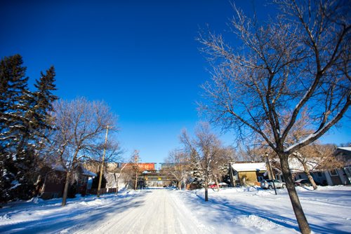 MIKAELA MACKENZIE / WINNIPEG FREE PRESS
The CP rail line in St. Boniface in Winnipeg on Friday, Dec. 28, 2018. 
Winnipeg Free Press 2018.