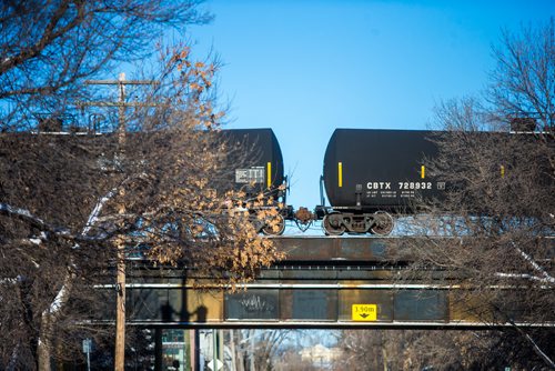 MIKAELA MACKENZIE / WINNIPEG FREE PRESS
The CP rail line in St. Boniface in Winnipeg on Friday, Dec. 28, 2018. 
Winnipeg Free Press 2018.